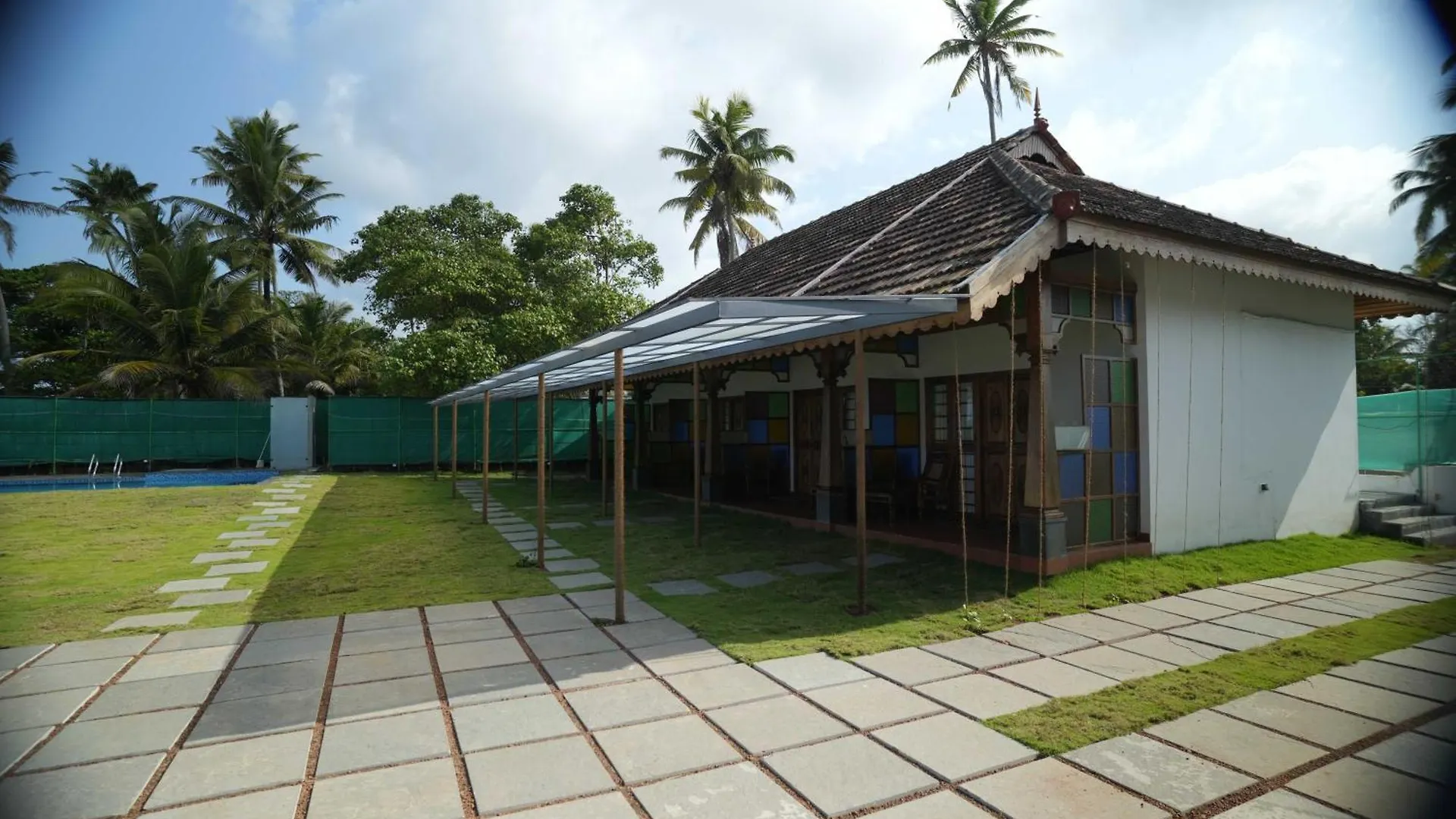 Ragas - Marari Beach Villa Alappuzha